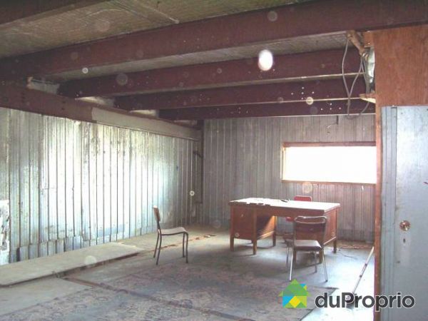 Espace &agrave; bureaux - Espace a bureaux avec vue sur &eacute;lev&eacute; de l'ensemble de l'entrep&ocirc;t ou manufacture ou encore garage d'entretien.etc.