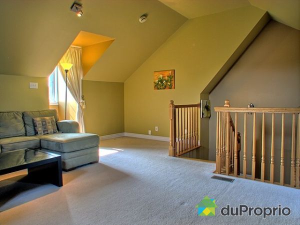 Family Room - with lot of extra spaces - Photo HDR