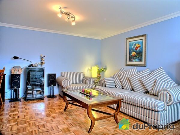Salle familiale - Grande salle familiale avec O-gee d&eacute;cor&eacute; au go&ucirc;t du jour. &Agrave; voir!