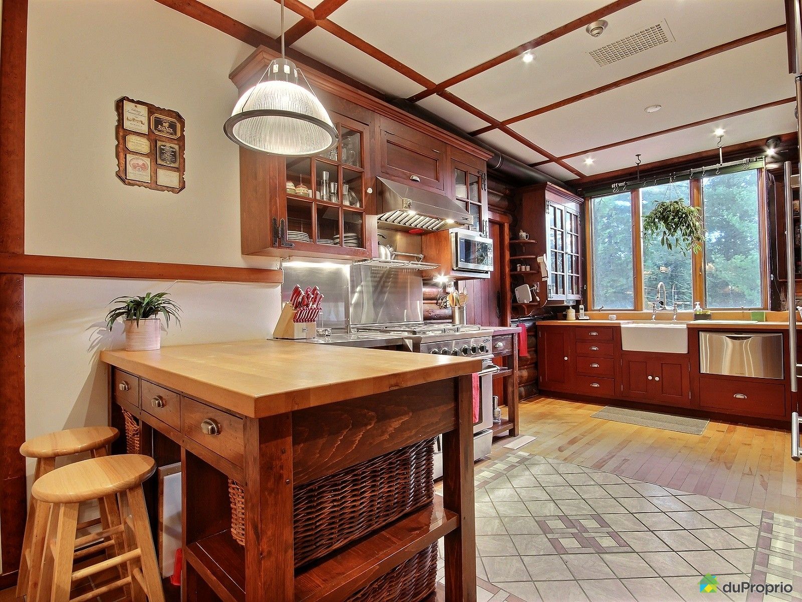 Chalet sold in Montebello DuProprio 561469