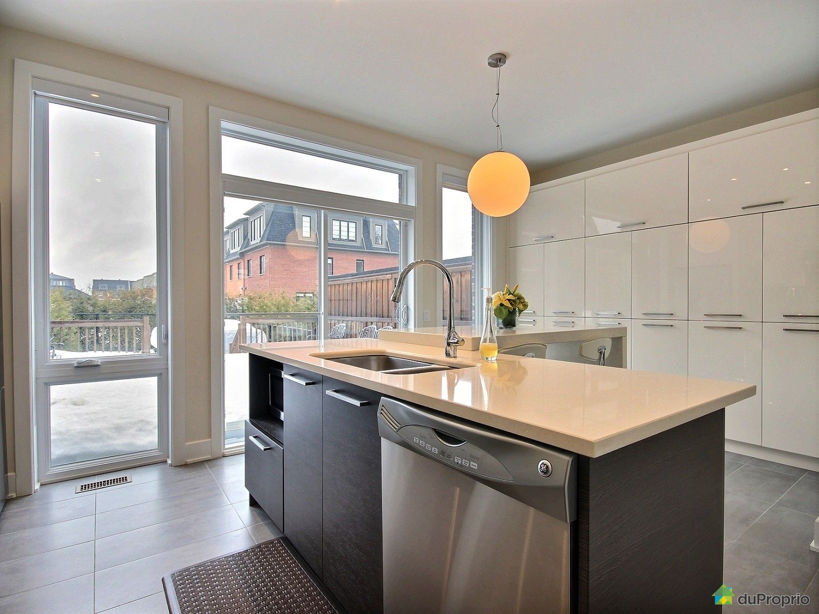 House sold in Montreal DuProprio 528272