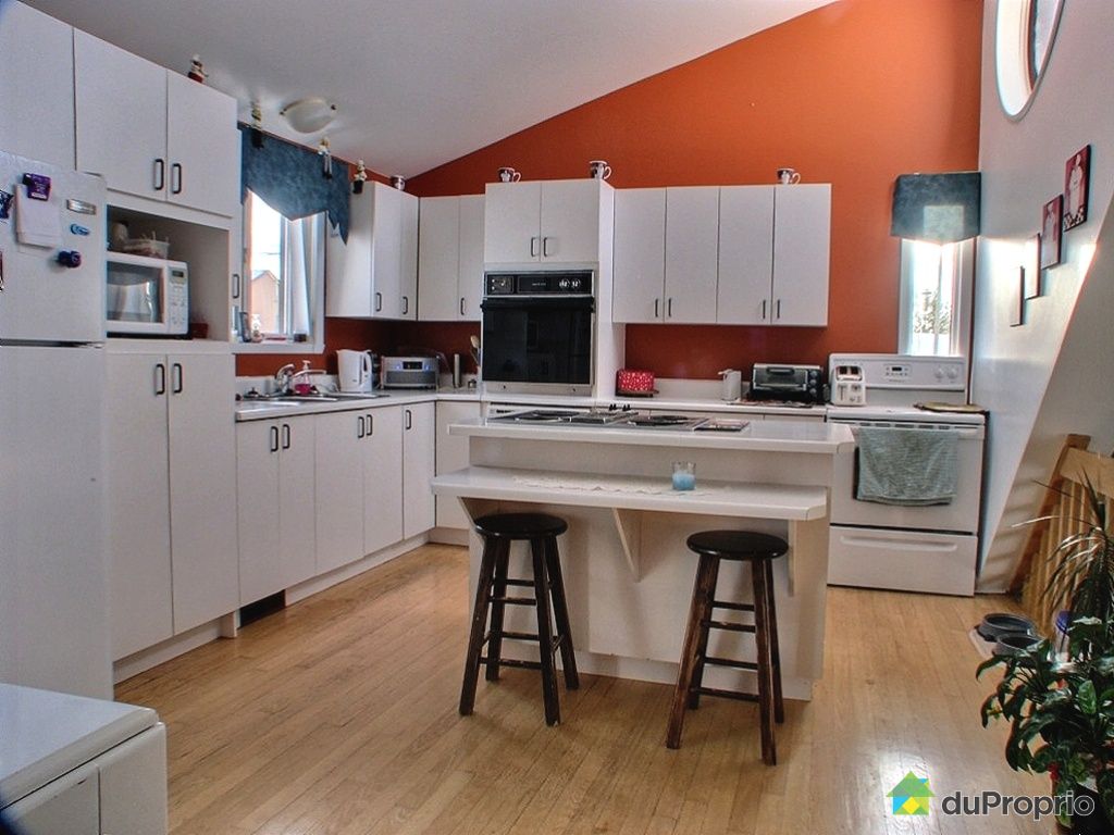 Bungalow Surélevé vendu SteHénédine, immobilier Québec DuProprio 309913 Bungalow Surélevé vendu SteHénédine, immobilier Québec DuProprio 309913