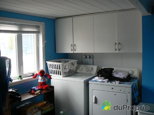 Salle de lavage - Attenante &agrave; la chambre 2 (chambre d'enfant)