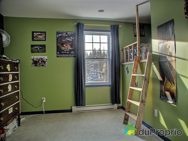 Chambre 3 - lit simple encastre un must pour les jeunes !