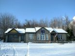 Maison de campagne � Ste-Anne-De-La-Rochelle, Estrie