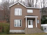 Maison 2 étages à Petite-Rivière-St-François, Charlevoix Maison 2 étages à Petite-Rivière-St-François, Charlevoix