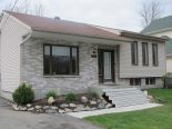 Bungalow Sur�lev� � Pointe-Calumet, Laurentides