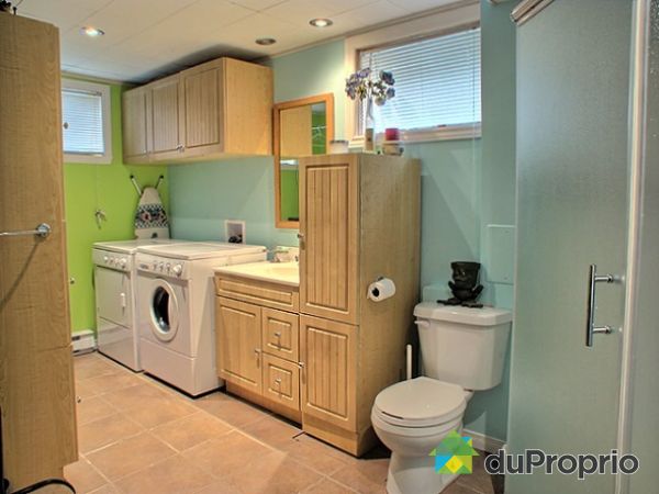 Salle de bain sous-sol - refait a neuf valeurs de 5000.00$