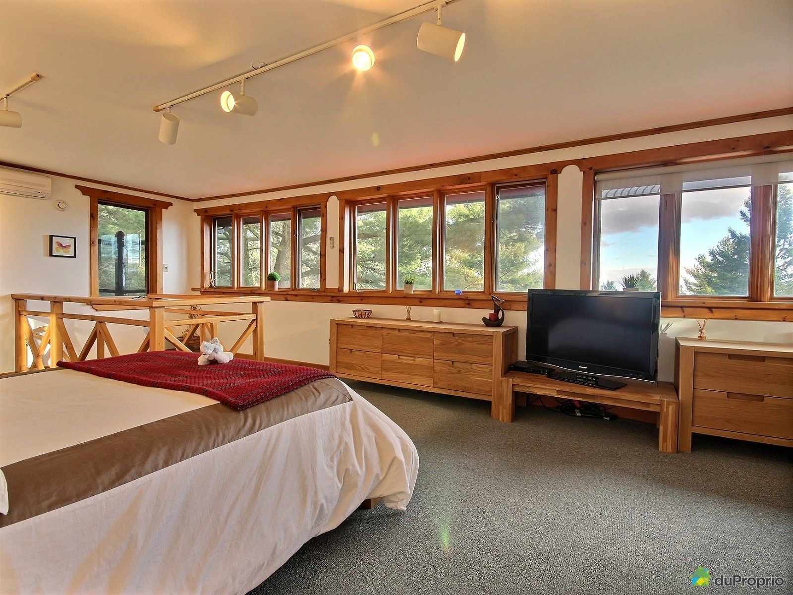 Chalet sold in Montebello DuProprio 561469