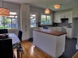 Bungalow in St-Lambert, Monteregie (Montreal South Shore)