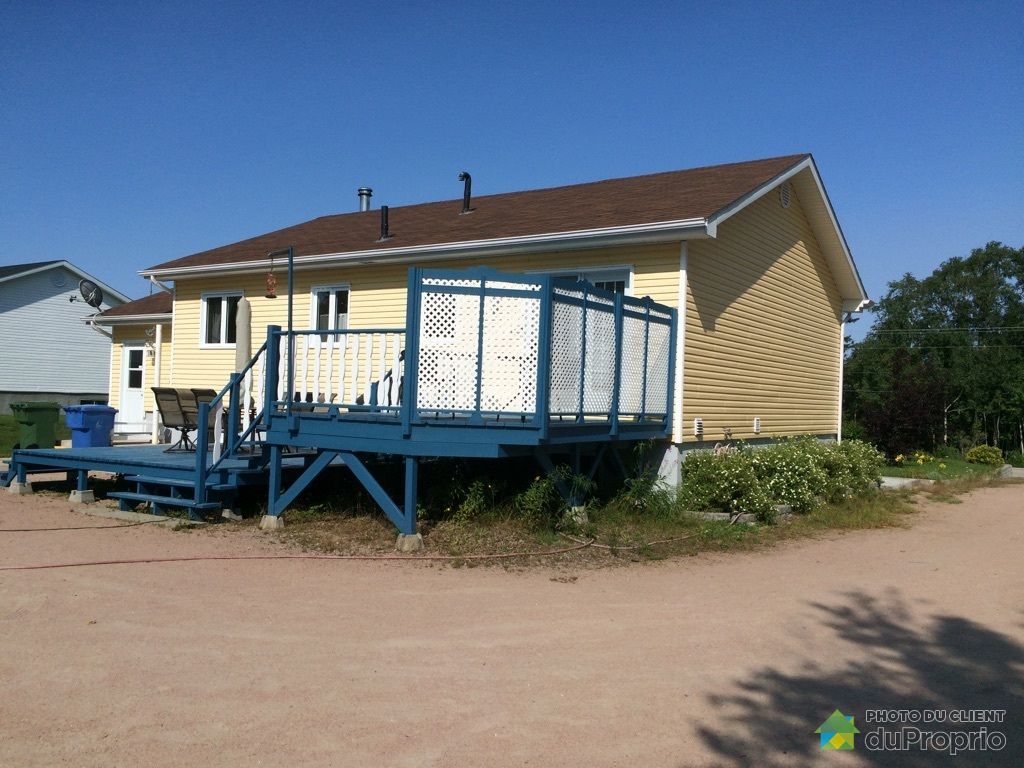 Maison à vendre PointeLebel, 686 rue Granier, immobilier Québec DuProprio 642808