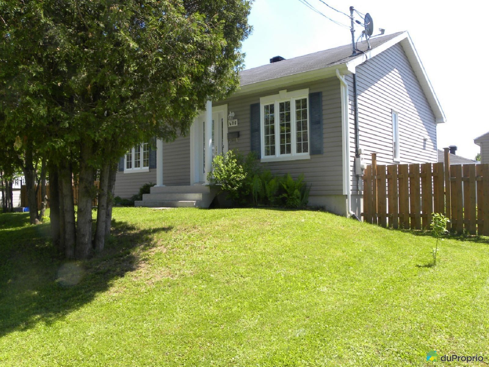 Maison à vendre LacStCharles, 606, rue des Bosquets, immobilier Québec DuProprio 497545 Maison à vendre LacStCharles, 606, rue des Bosquets, immobilier Québec DuProprio 497545