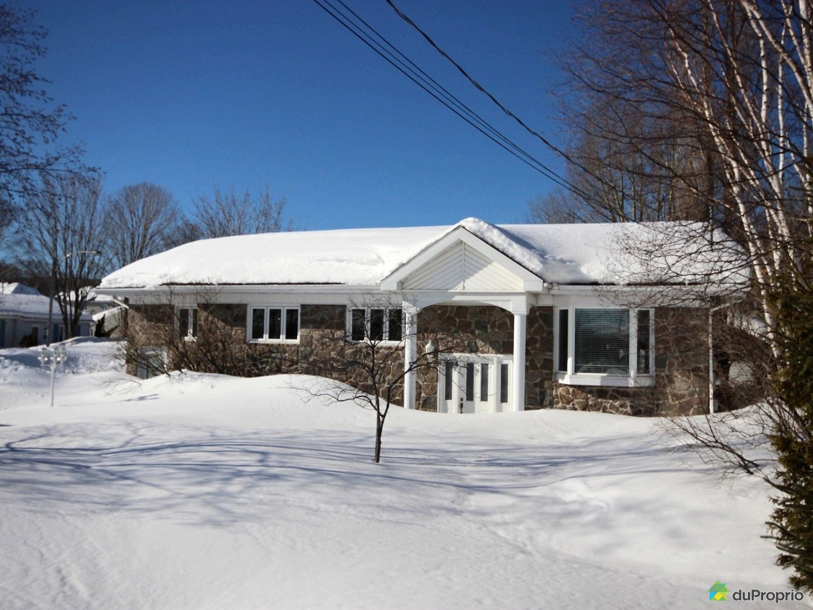 Facade En Hiver Bungalow Beauport