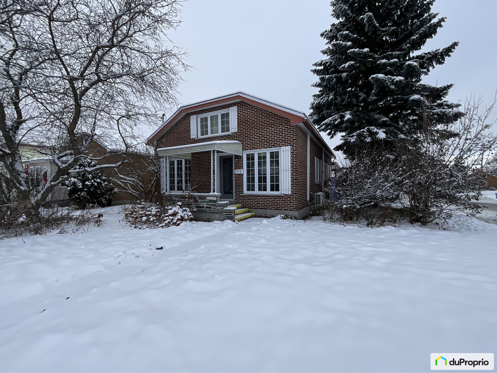 Maison Un Tage Et Demi Vendre Granby Chambres Salle De Bain