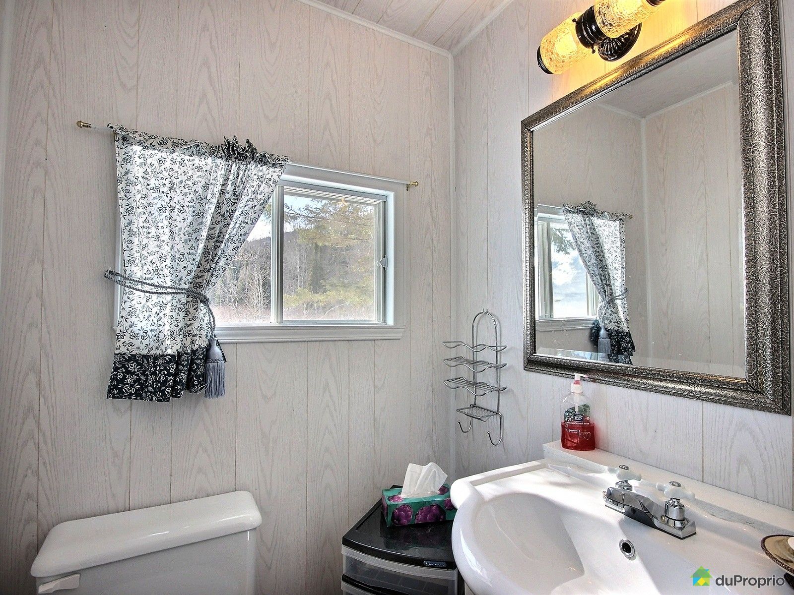 Salle de bain esprit chalet avec haute qualité photographies ...