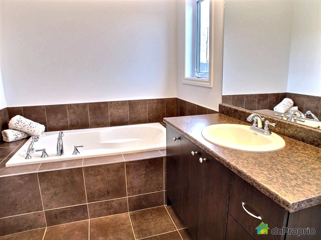 Salle de bain en marbre travertin avec haute définition photos ...