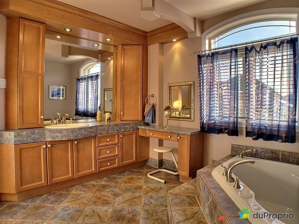 Salle De Bain Dans Comble Amenage ~ maquilleuse meuble a vendre bureau maquilleuse bureau maquilleuse Salle De Bain Dans Comble Amenage ~ maquilleuse meuble a vendre bureau maquilleuse bureau maquilleuse