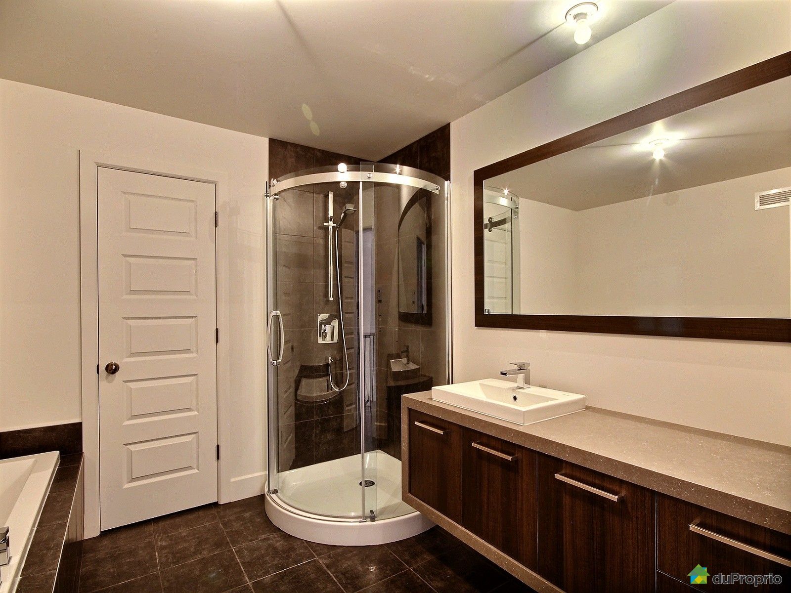 Salle de bain ouverte sur chambre construire – lombards