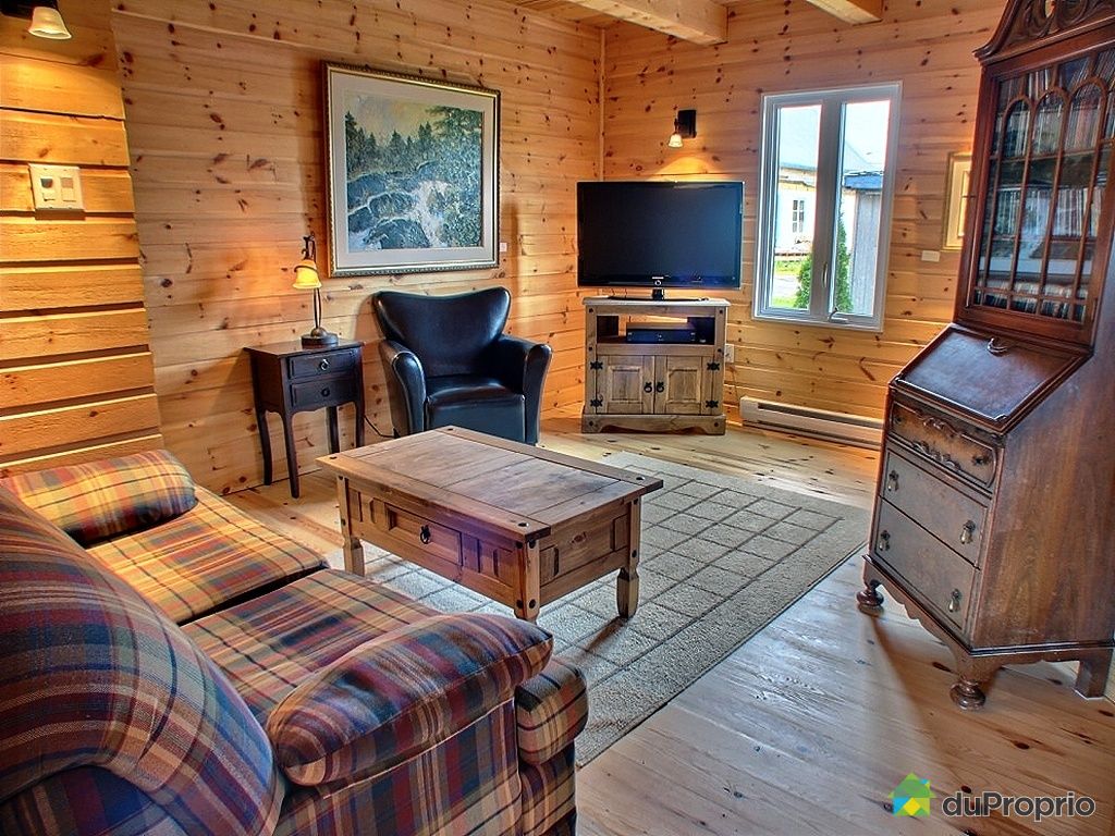 Maison à vendre Les Éboulements, 2482 route du Fleuve, immobilier