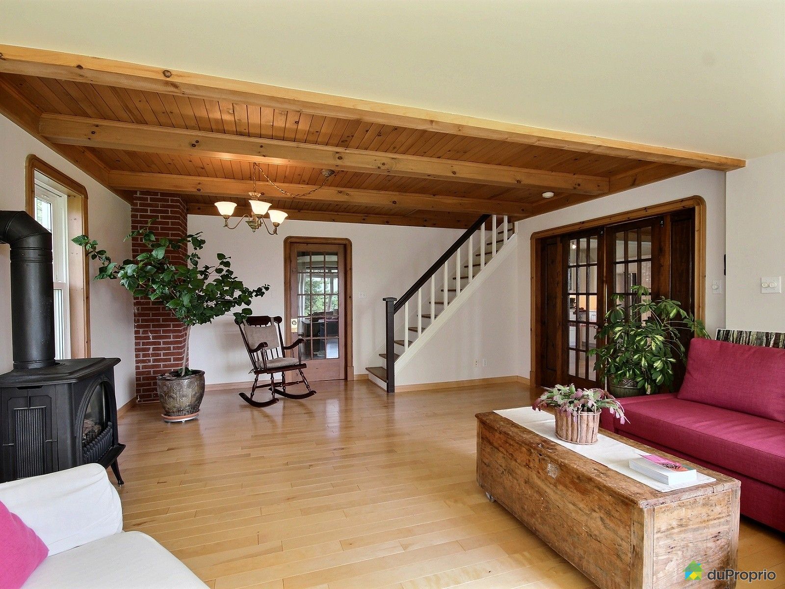 Maison à vendre Sutton, 24 rue Woodard, immobilier Québec DuProprio 413695