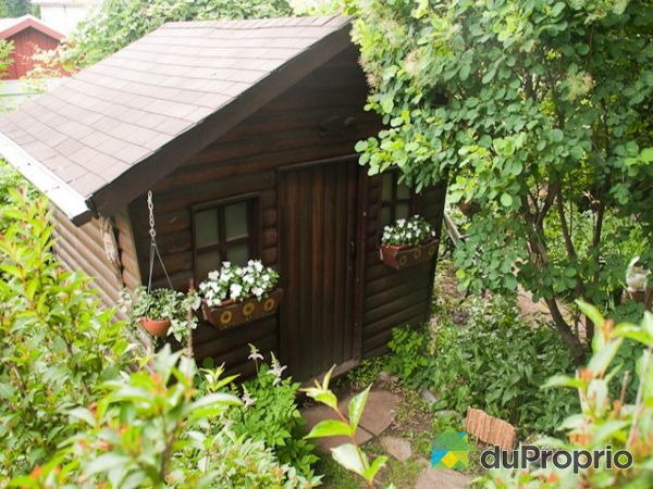 Cabanon - Deux cabanons dont un grand en bois rond