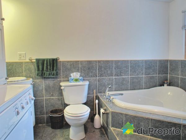 Salle de bain - + Douche en c&eacute;ramique
