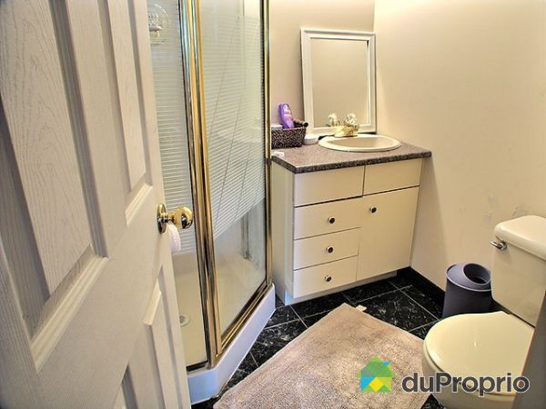 Salle de bain sous-sol