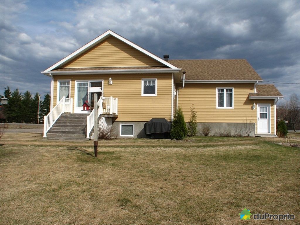 Maison à vendre StNazaireDuLacStJean, 692 route Labrecque