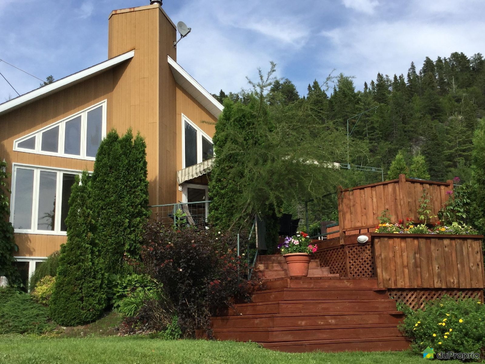 Bungalow Surélevé vendu LacKénogami, immobilier Québec DuProprio