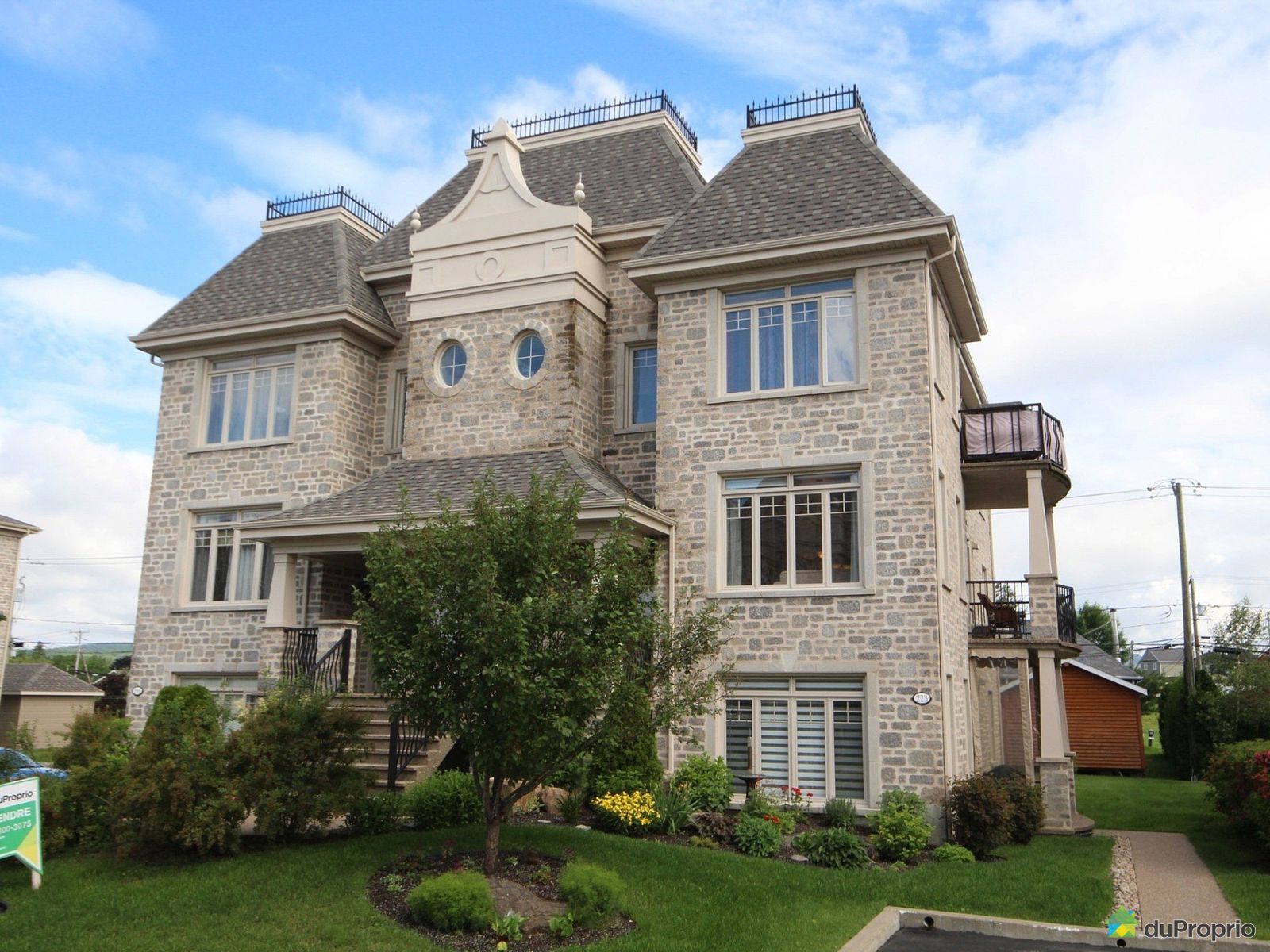 221, rue ElzéarVerreault, Beauport à vendre DuProprio 221, rue ElzéarVerreault, Beauport à vendre DuProprio