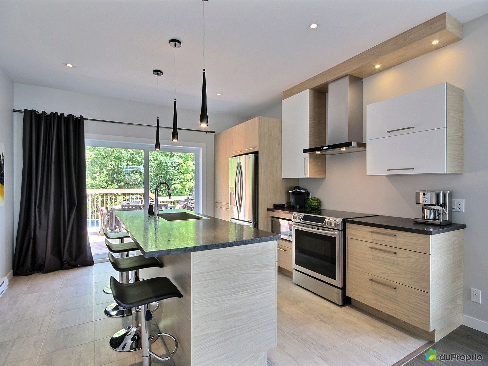 rue Besner secteur Orée du Parc Central - par Construction RPLH, Sherbrooke (Rock Forest) à ...