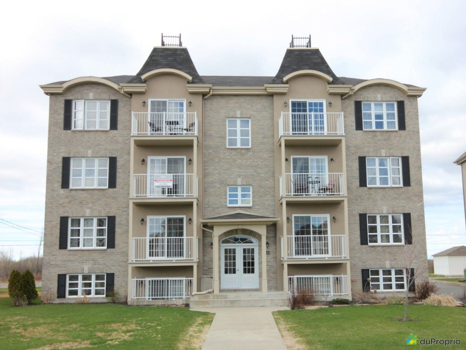 101823, boulevard le BourgNeuf, Repentigny (Le Gardeur) à vendre DuProprio 101823, boulevard le BourgNeuf, Repentigny (Le Gardeur) à vendre DuProprio