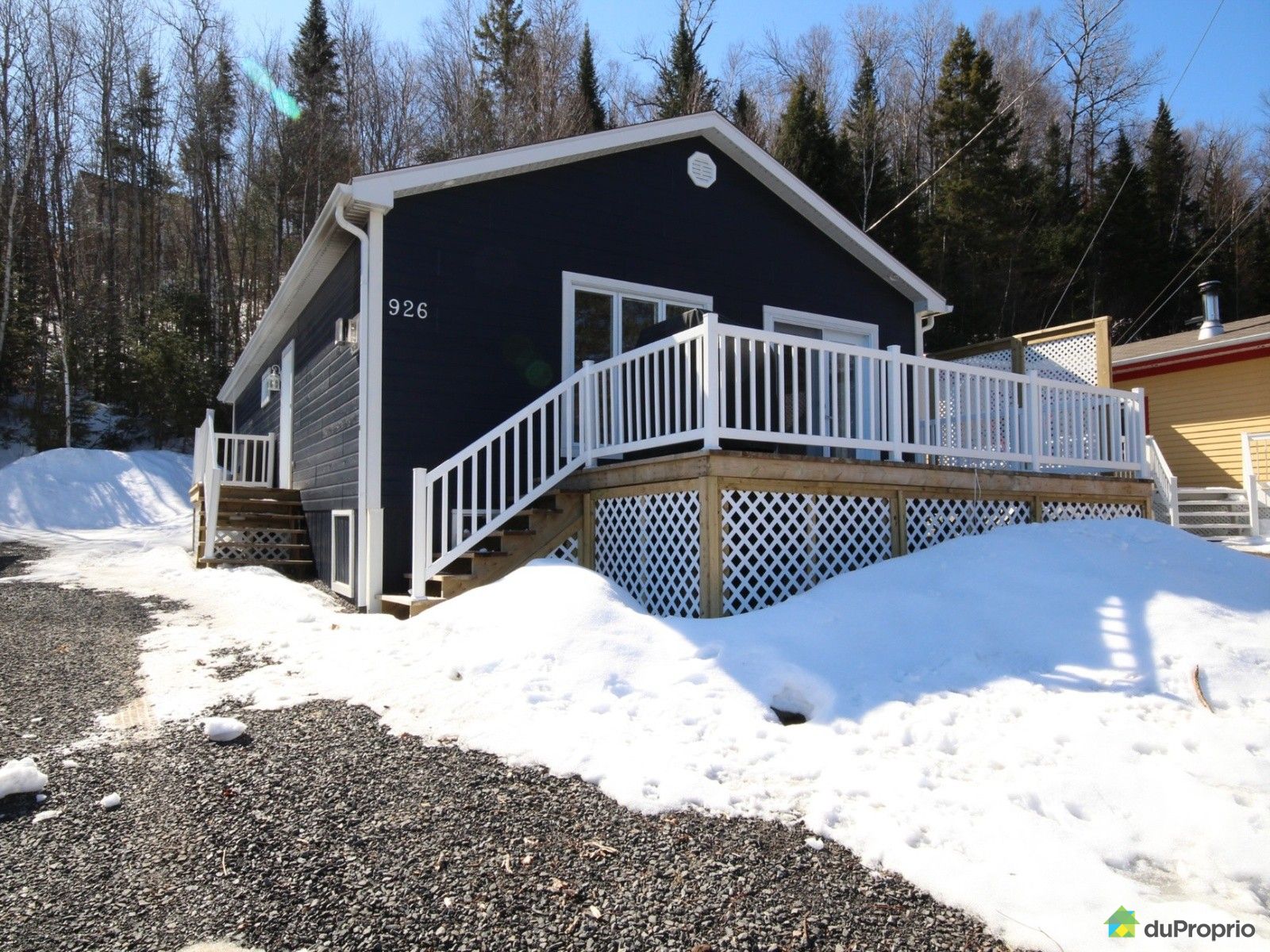 926, rue Claude, StSauveur à vendre DuProprio