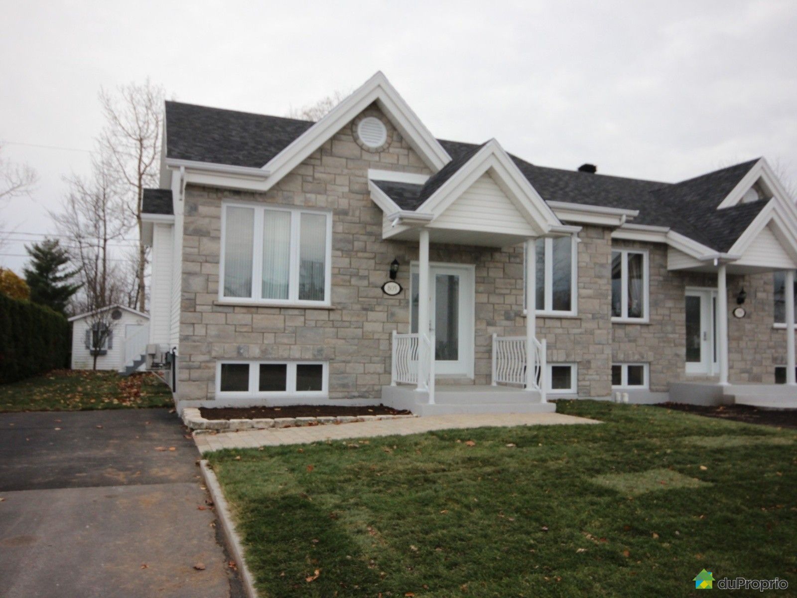 805, rue Chapleau, TroisRivières (CapDeLaMadeleine) à vendre