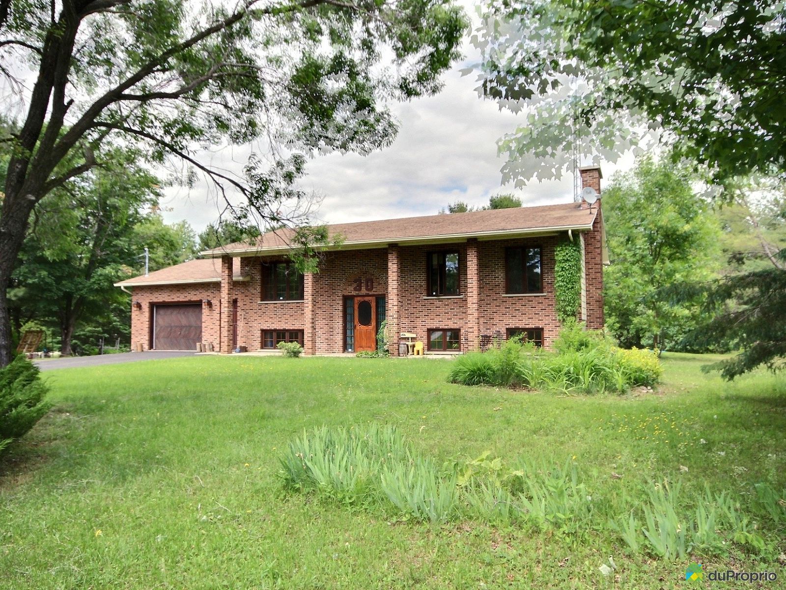 30, rue Louise, StJeanDeMatha à vendre DuProprio