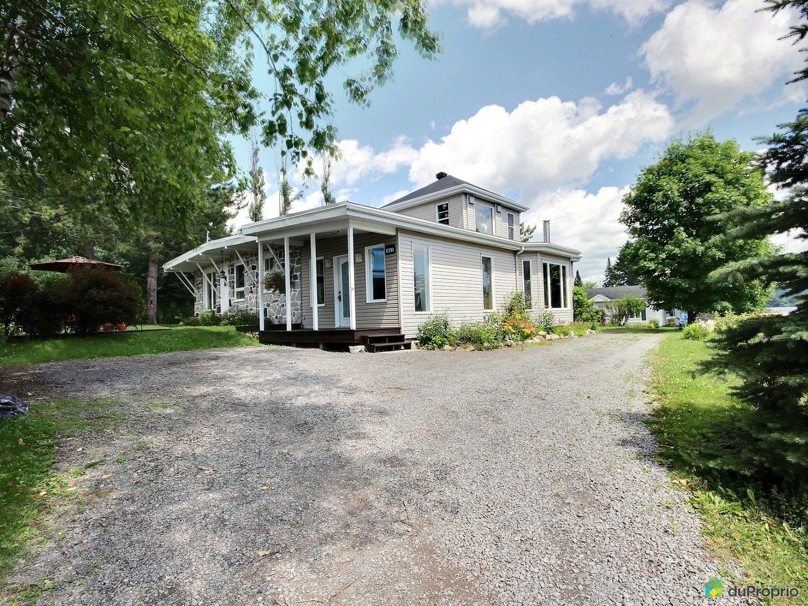 1865, avenue du LacSaintCharles, LacStCharles à vendre DuProprio 1865, avenue du LacSaintCharles, LacStCharles à vendre DuProprio