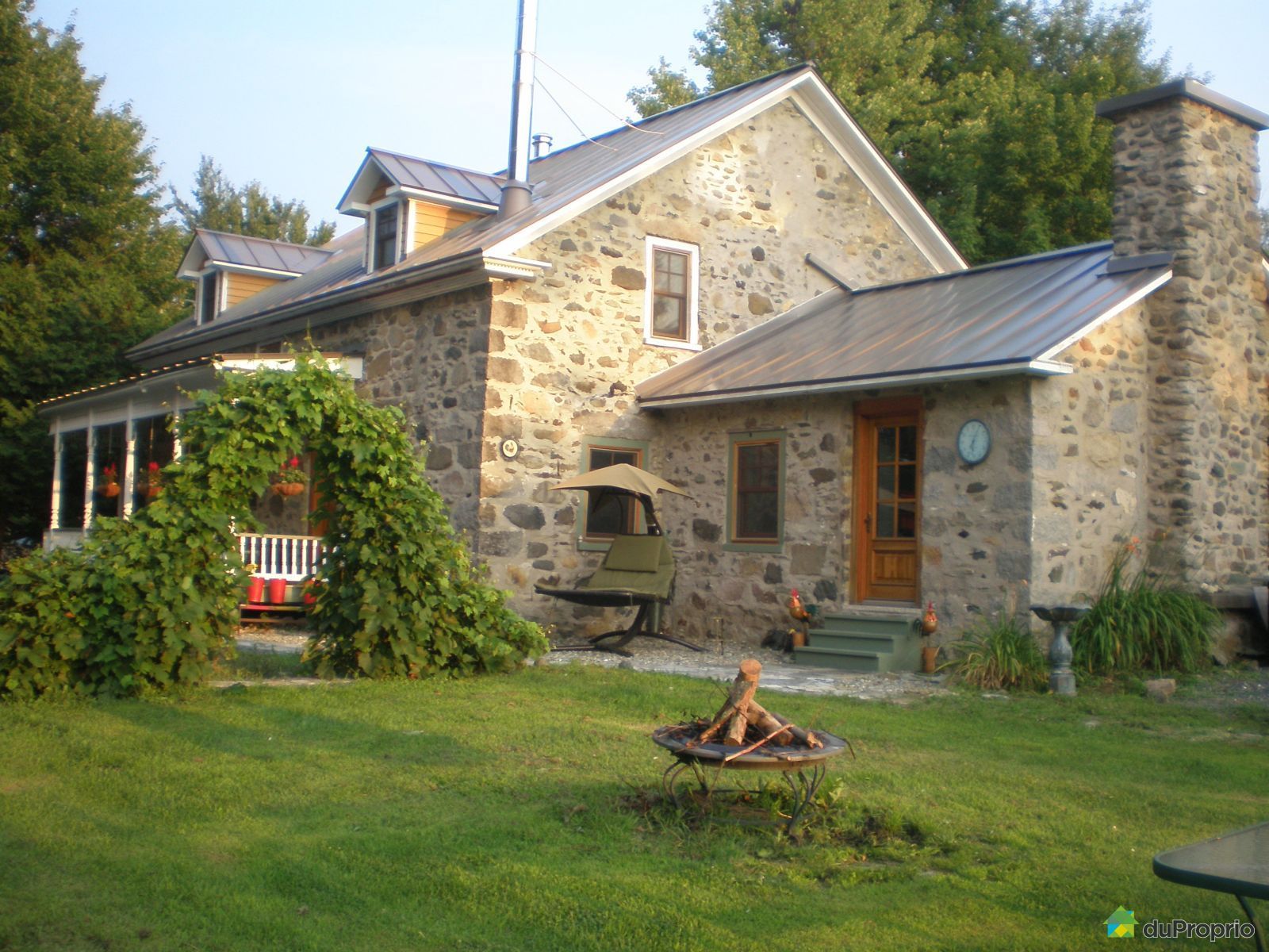 3202, rue Principale, Dunham à vendre