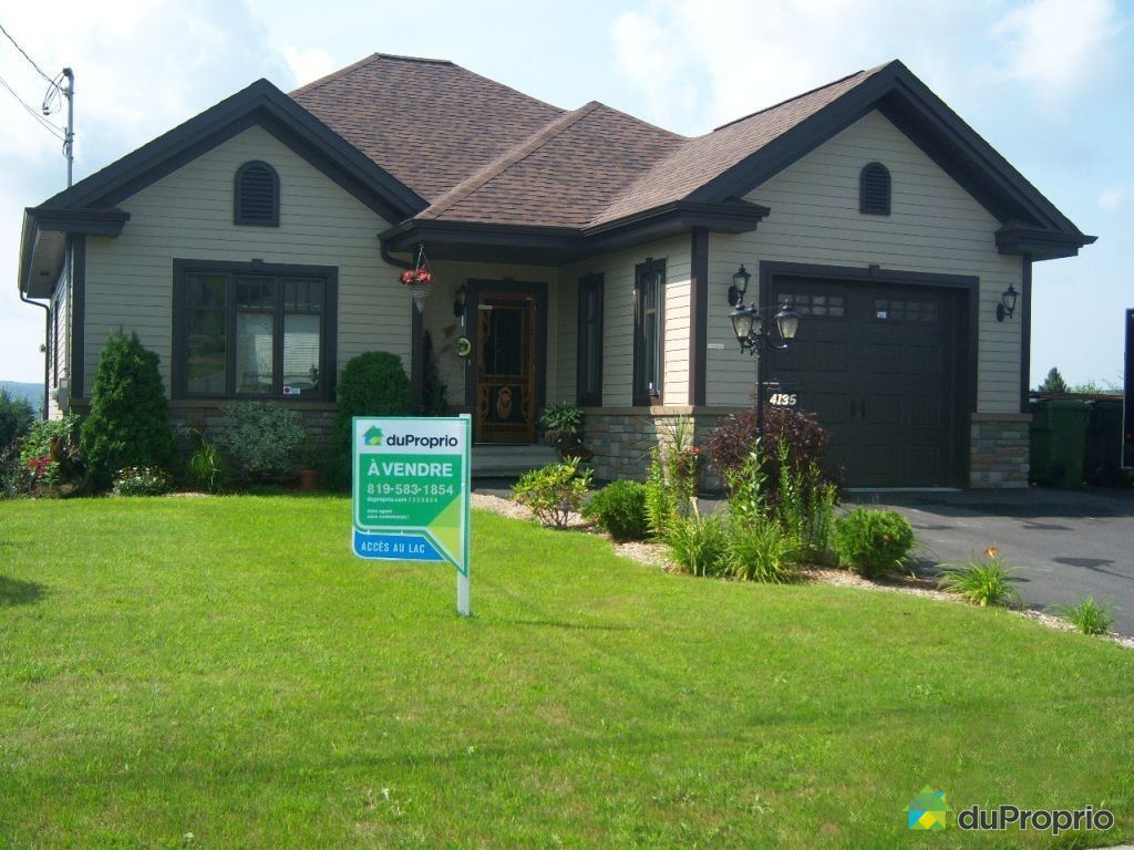 Maison A Vendre Lac Megantic Bord De L Eau maison a vendre a lac-megantic - proprietes-etangs-a-vendre.com
