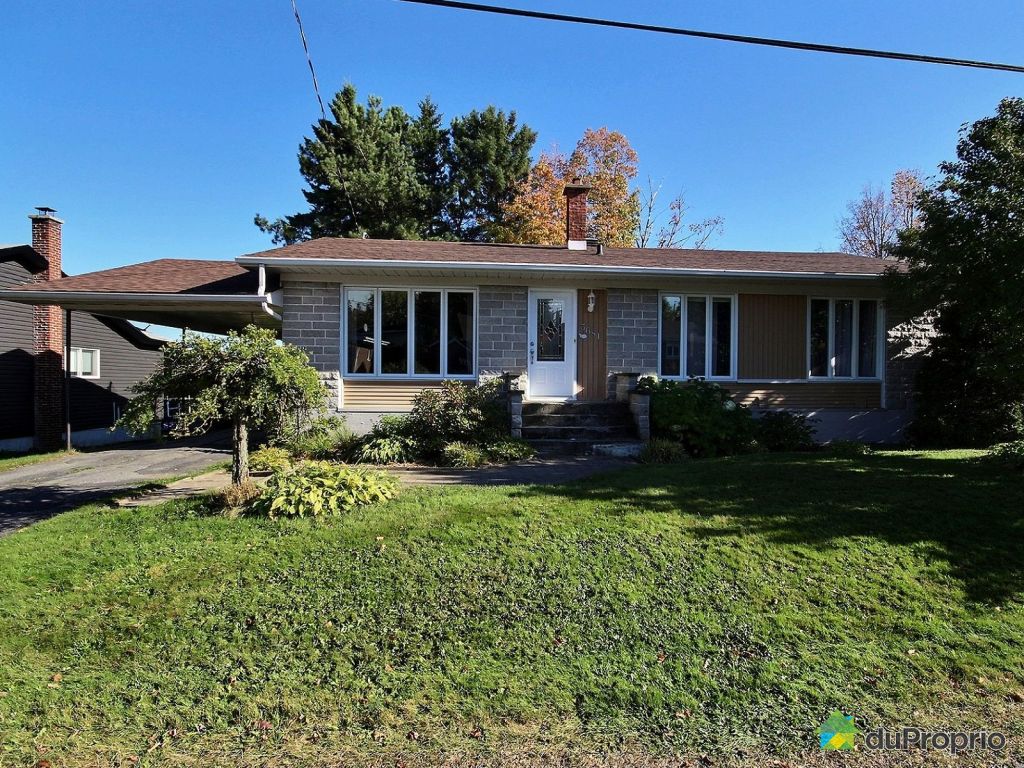 Maison A Vendre Lac Megantic Bord De L Eau maison a vendre a lac-megantic - proprietes-etangs-a-vendre.com
