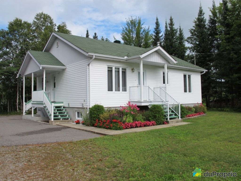 15, chemin de la Presqu'île, MontLaurier à vendre DuProprio