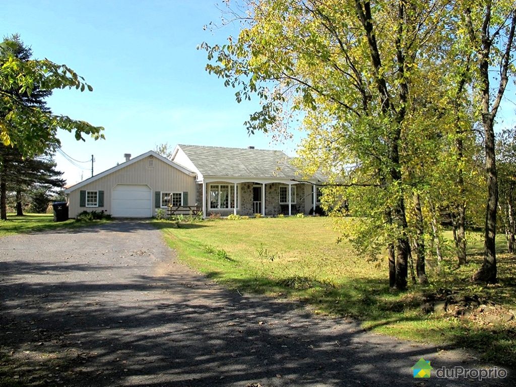 39, rue LaurentTremblay, MontStGregoire à vendre DuProprio