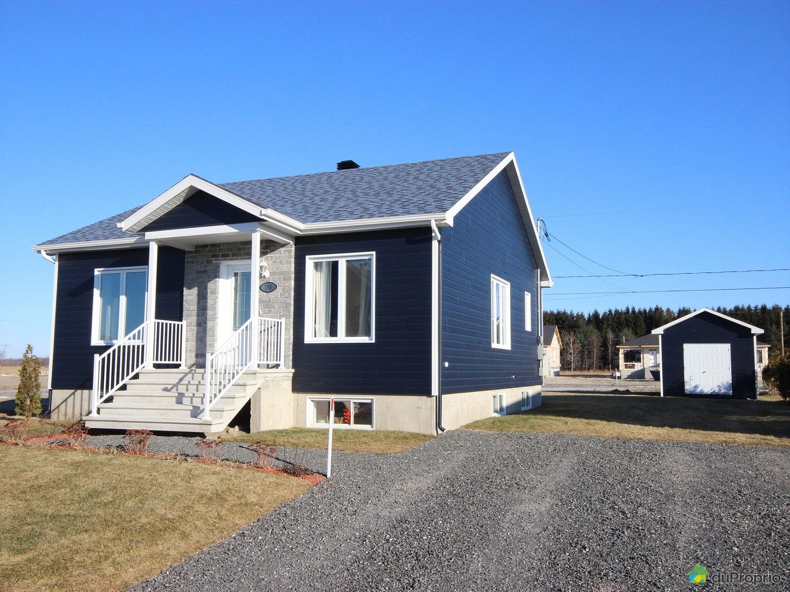 100, rue des Spirées, StCyrilleDeWendover à vendre DuProprio