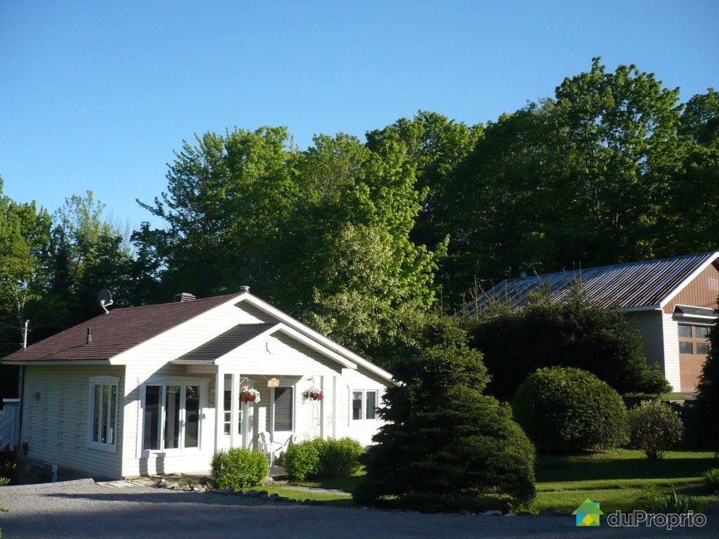 295, chemin du Lac Connelly Nord, StHippolyte à vendre DuProprio