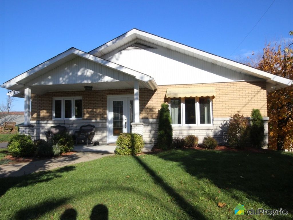 1313, chemin du Lac Connelly, StHippolyte à vendre DuProprio