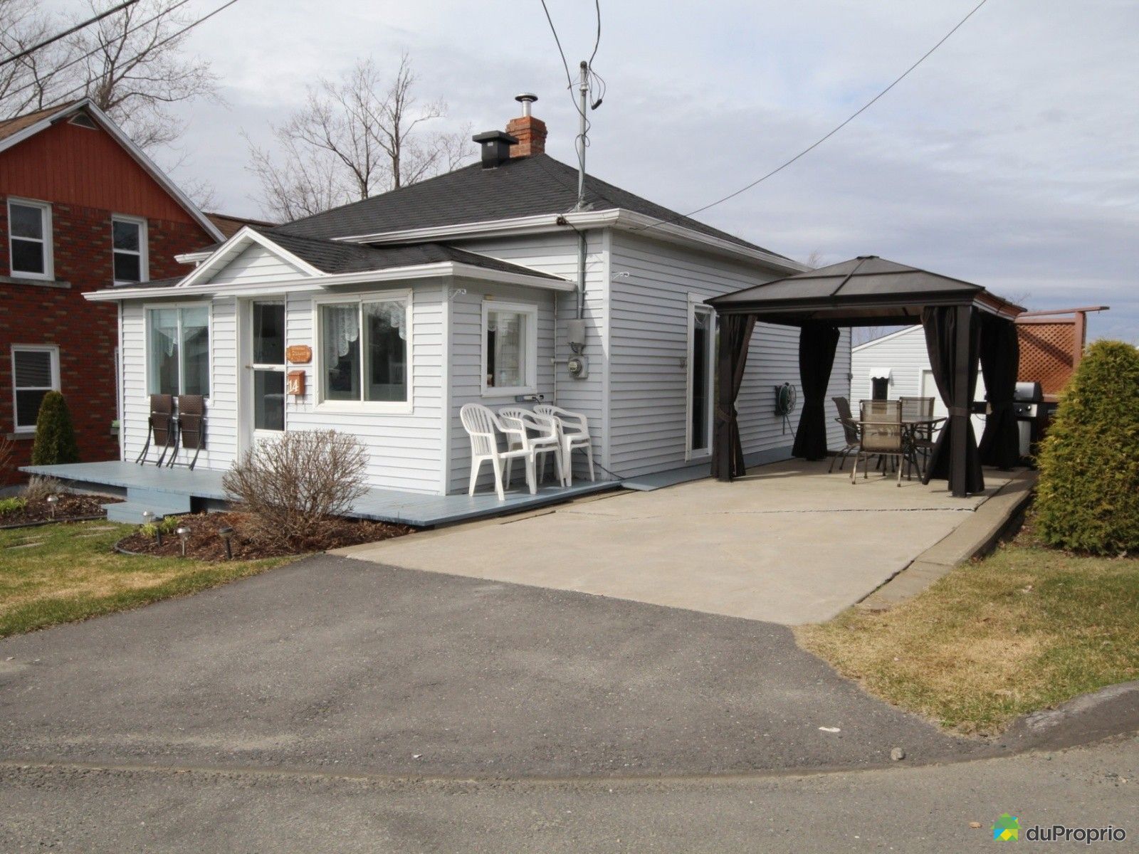 14, rue de l'Église, StIsidoredeClifton à vendre DuProprio 14, rue de l'Église, StIsidoredeClifton à vendre DuProprio