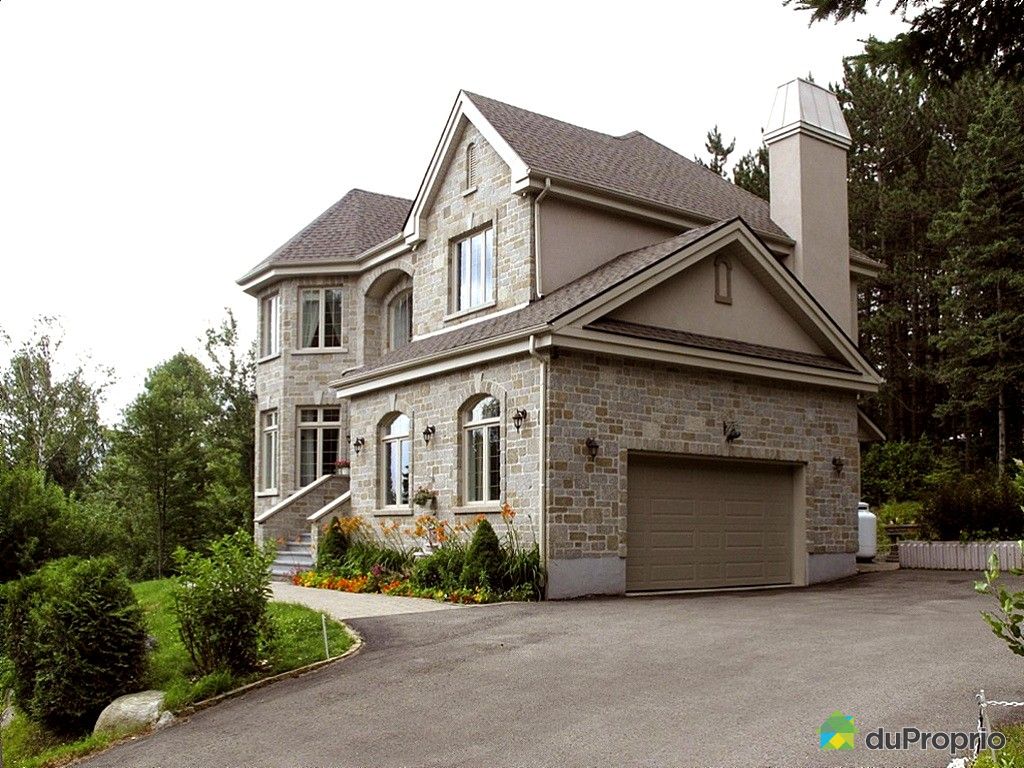 52, rue Victoria, SteAgatheDesMonts à vendre DuProprio