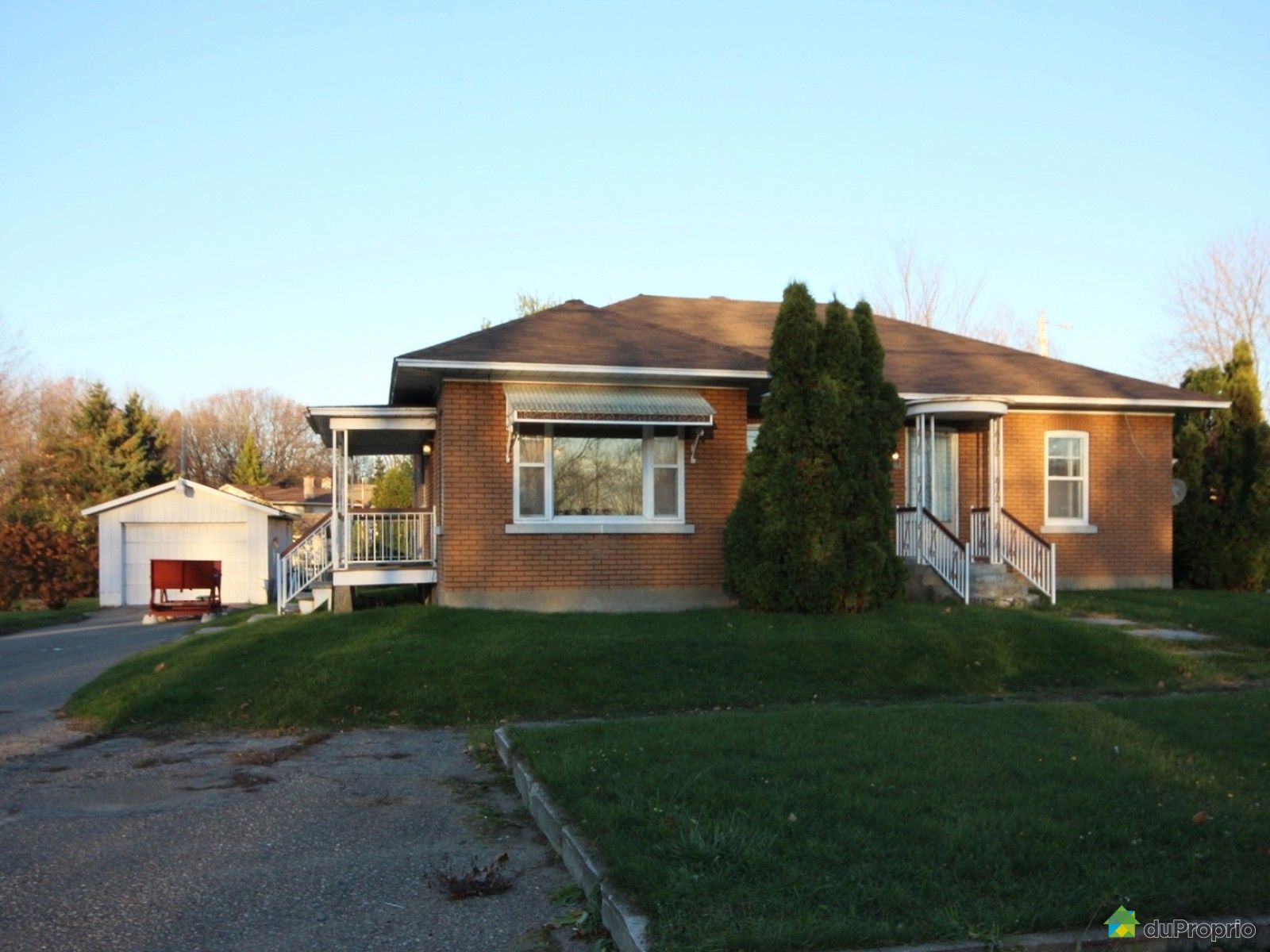 11280, rue NotreDame Ouest, TroisRivières (PointeDuLac) à vendre