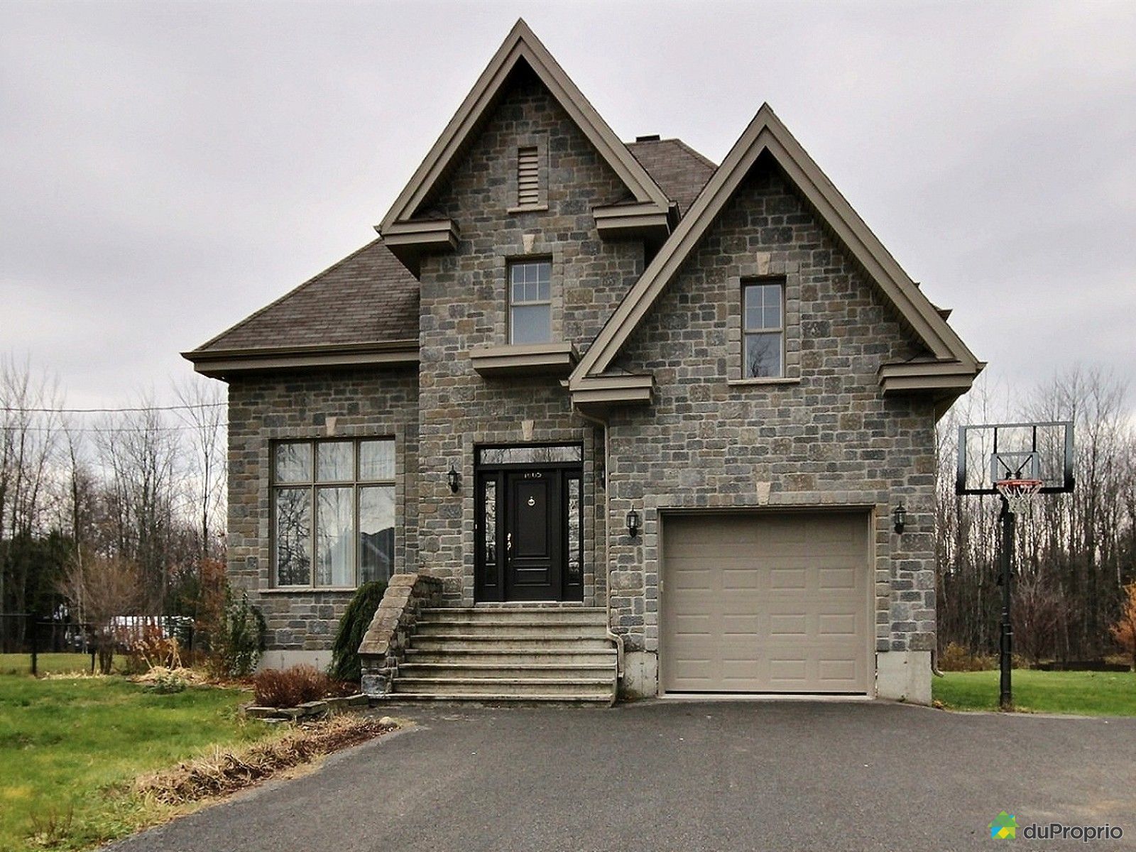 7665, boulevard SaintJean, TroisRivières (PointeDuLac) à vendre DuProprio 7665, boulevard SaintJean, TroisRivières (PointeDuLac) à vendre DuProprio