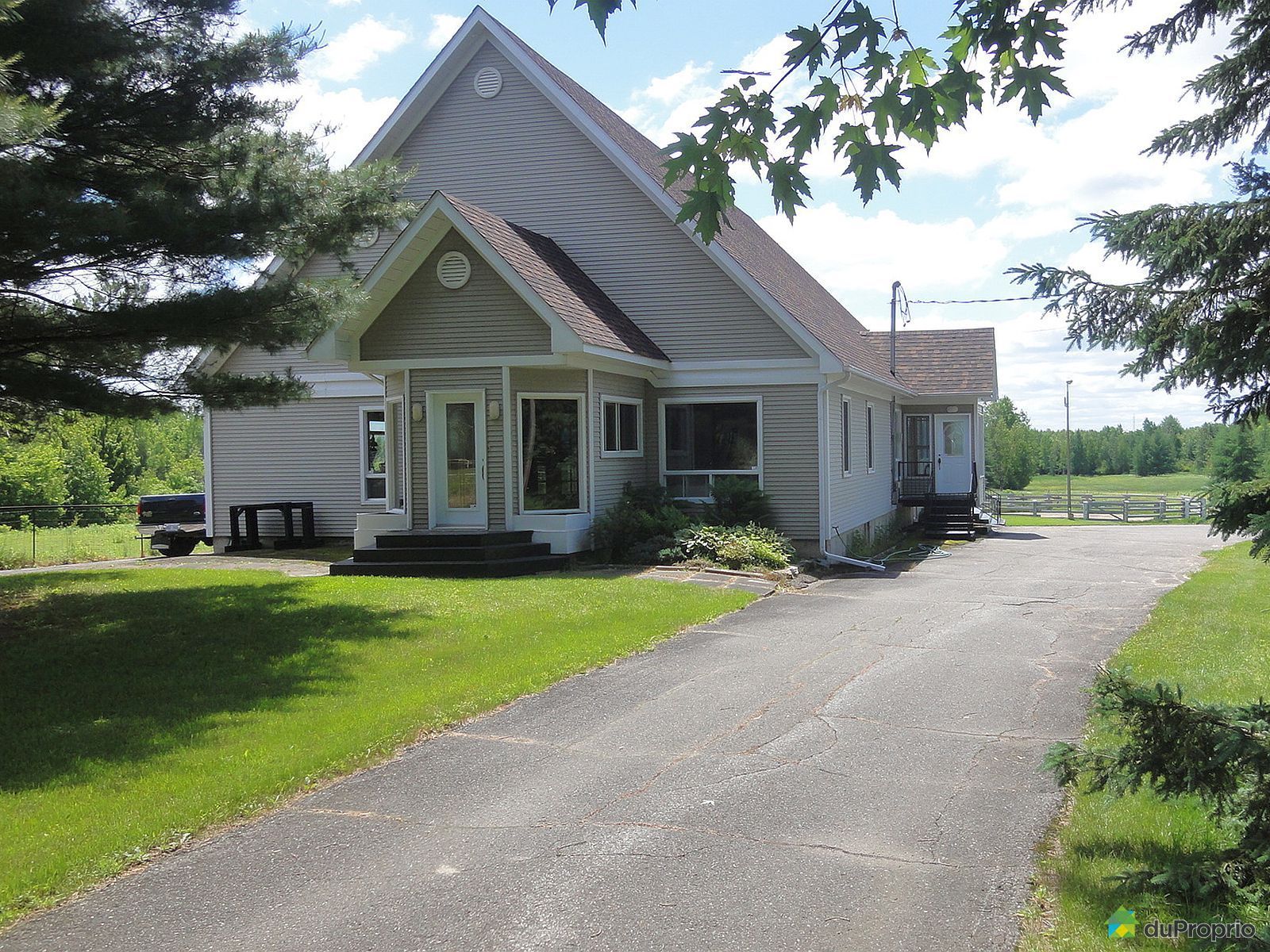 SteCécileDeMilton à vendre DuProprio