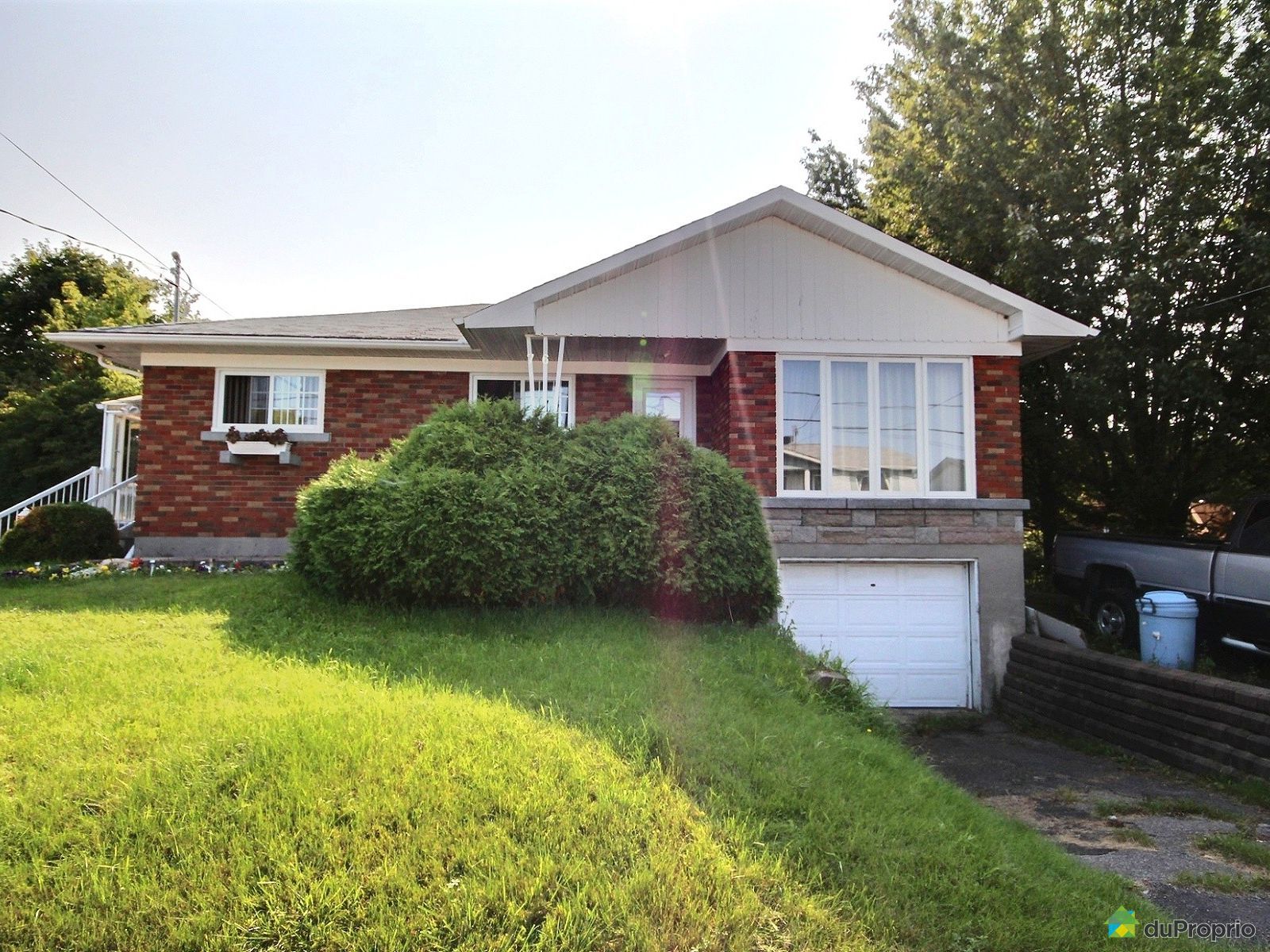76 rue JeanneMance, Repentigny (Le Gardeur) for sale DuProprio